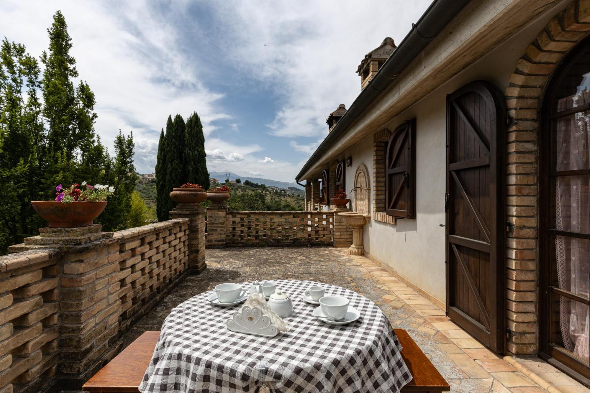 B&B Villa Dei Desideri Chieti Eksteriør bilde